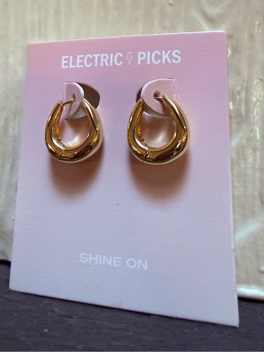 Electric Picks Mary Kate XL Gold Chunky Hoop Huggies